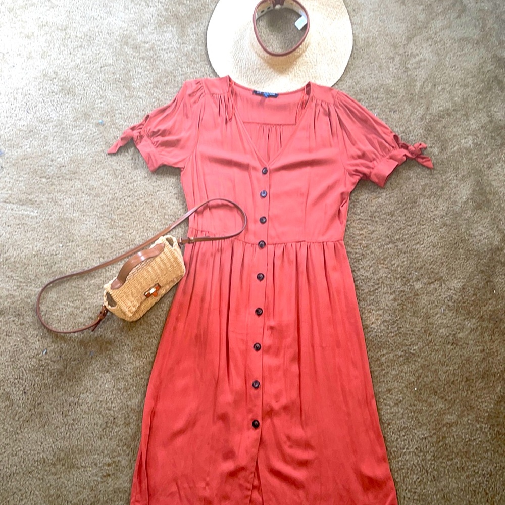 Button up dress bow tie sleeves